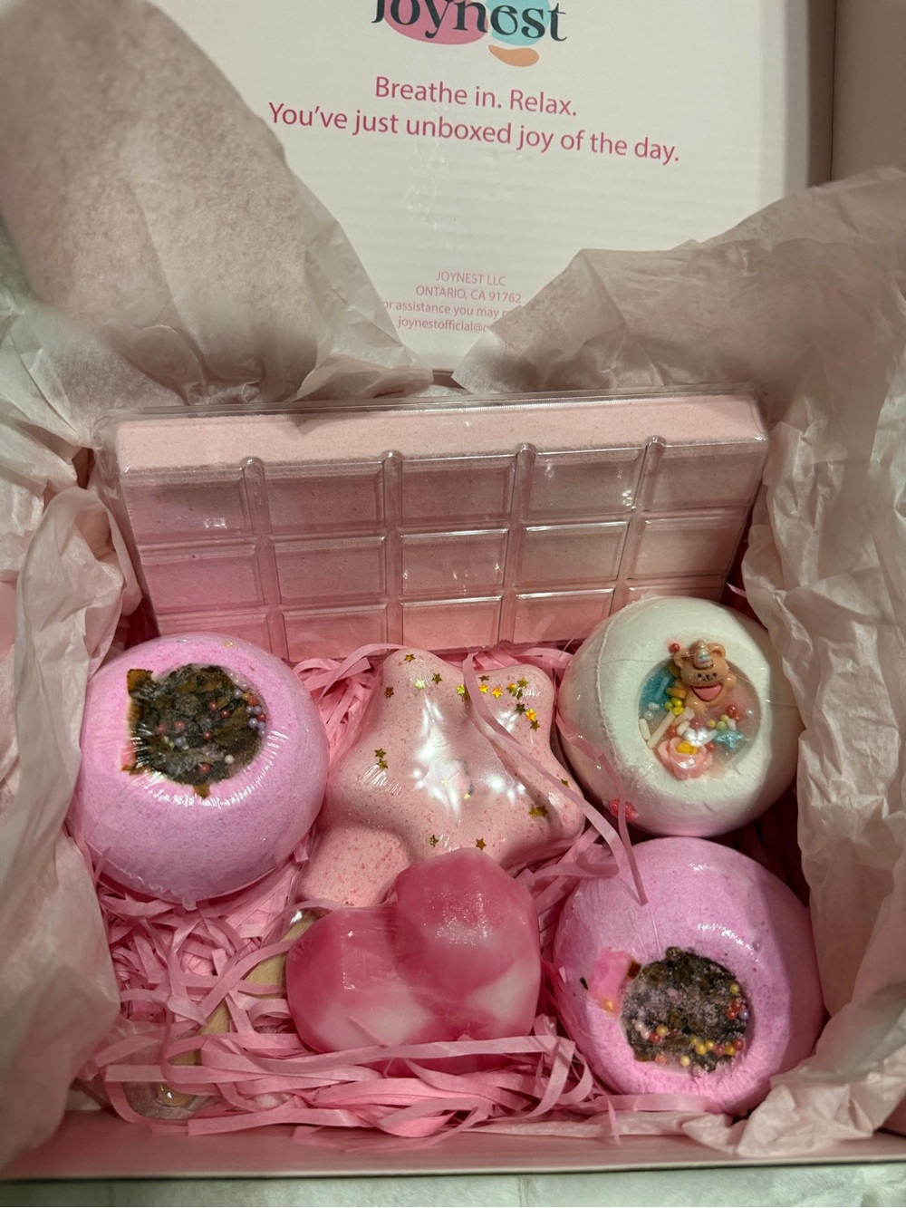 Pink Bath Bomb Gift Set — Relaxing Floral Soak 7pc. - Picture 4 of 6